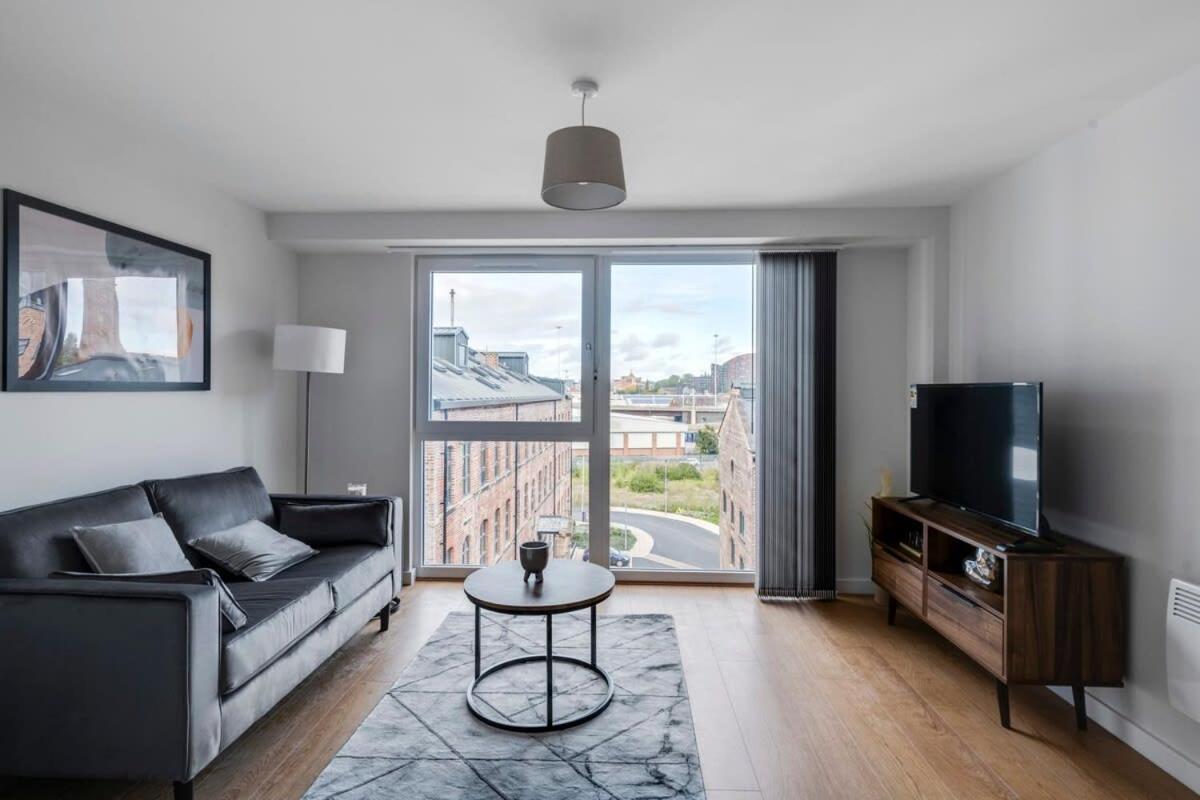 Spacious 1 Bedroom Apartment in a Converted Mill Leeds  Exterior foto