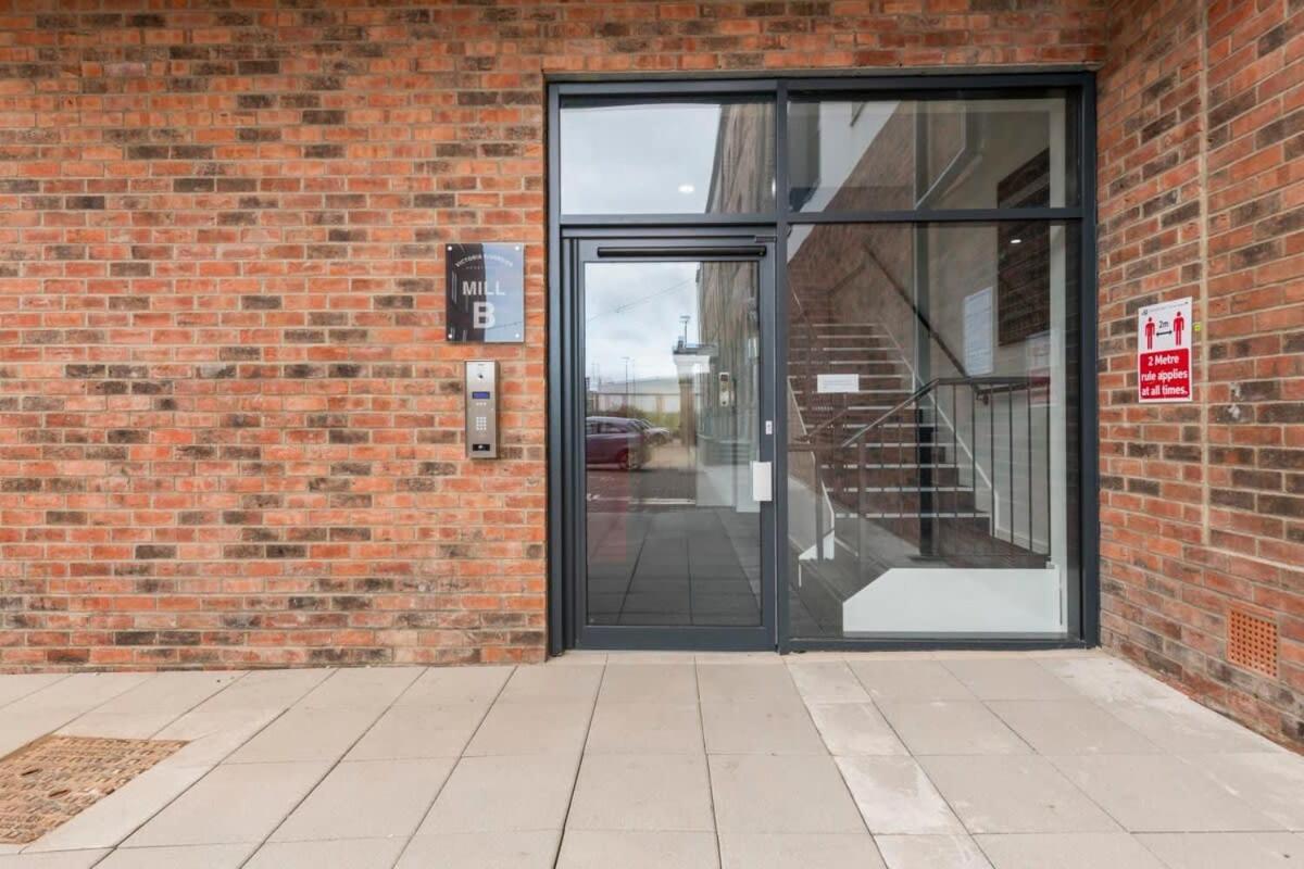 Spacious 1 Bedroom Apartment in a Converted Mill Leeds  Exterior foto